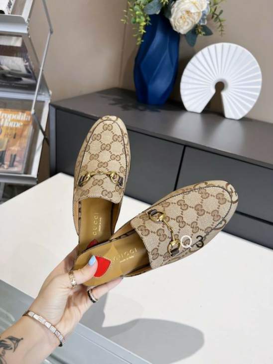 Picture of Gucci Slippers _SKUGuccisz34-42QM01021854